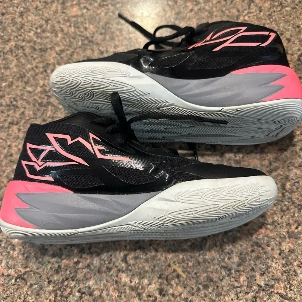 Puma unisex child’s basketball shoes size 2‎ EUC